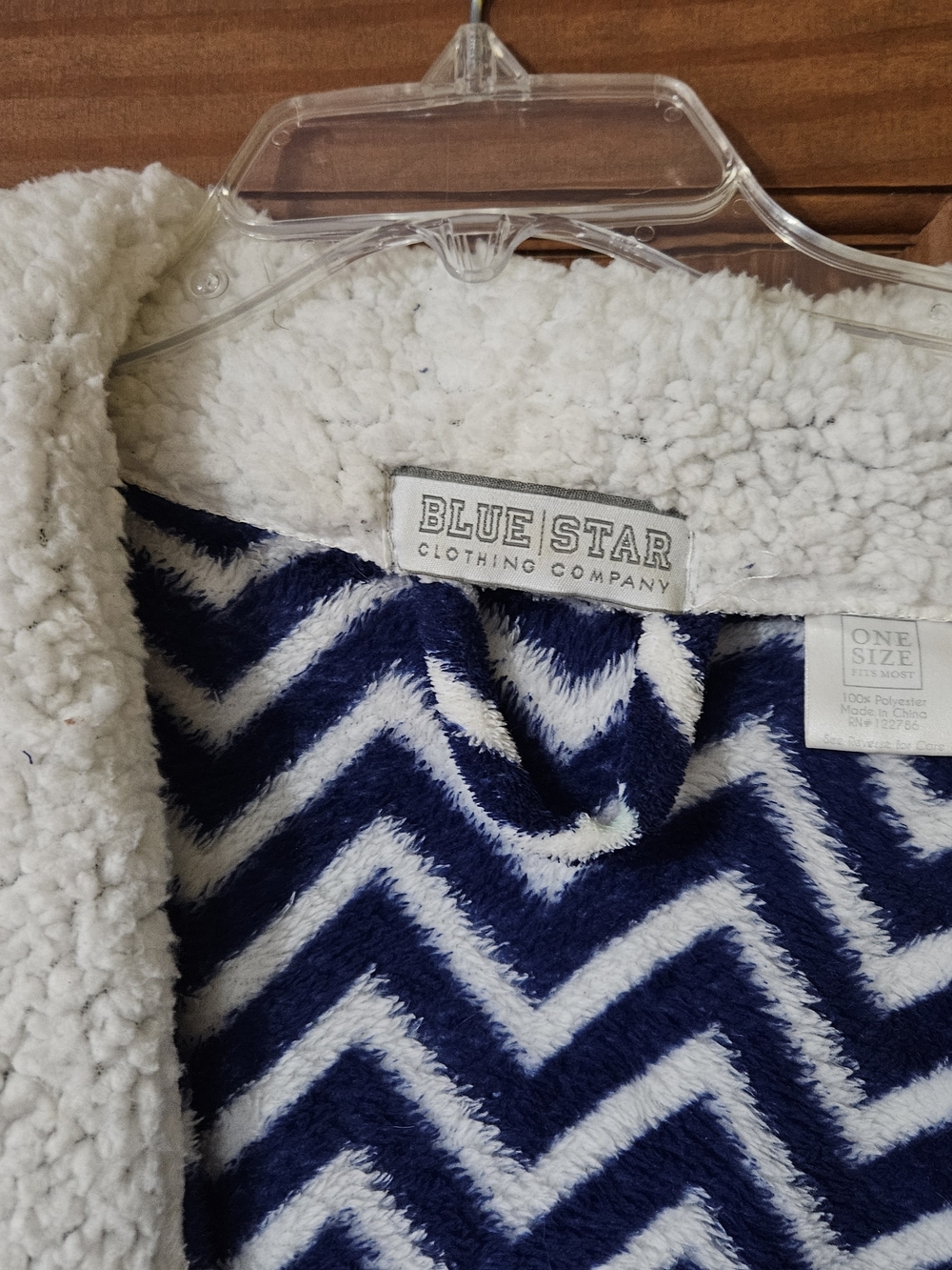 Blue Star Navy & White Chevron Sherpa Robe - One Size